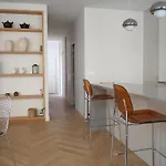 Beautiful Bright Near Champs Elysees Apartment