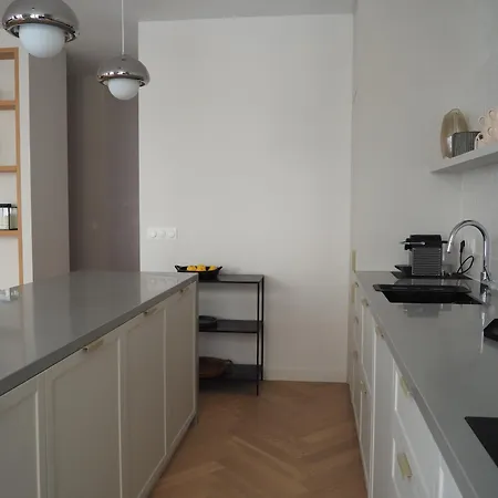 Beautiful Bright Near Champs Elysées Appartement Paris