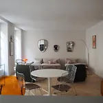 Appartement Beautiful Bright Near Champs Elysees *